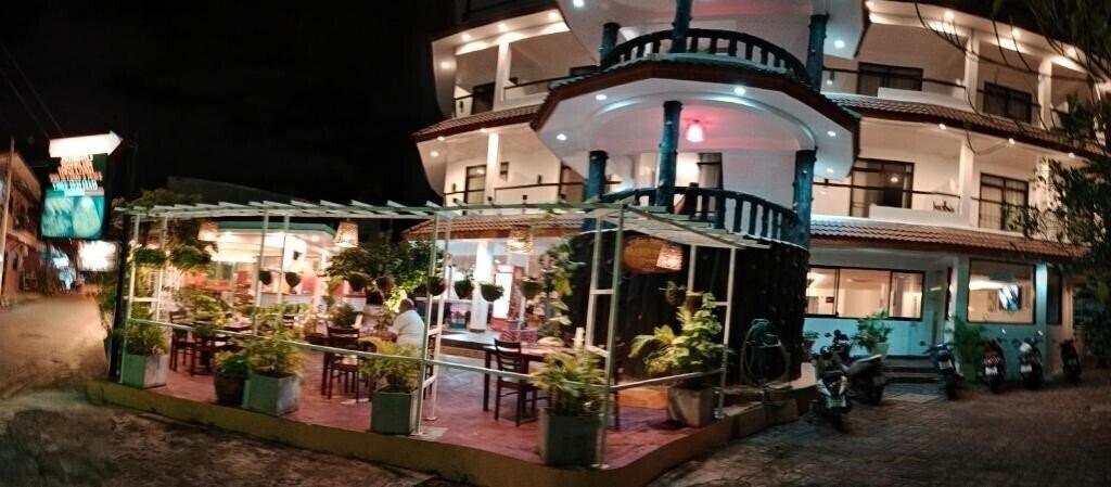 Отель Capannina Inn Hotel 3*