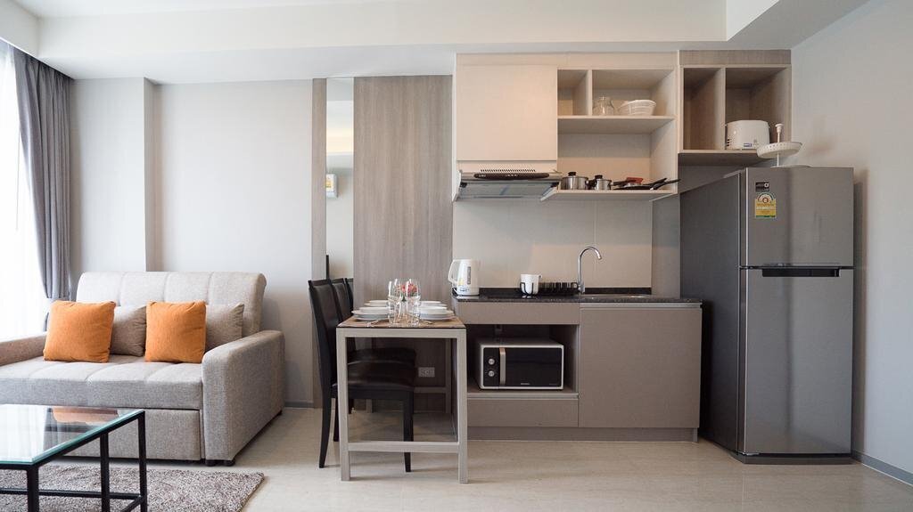 Отель 6th Avenue Surin 4*