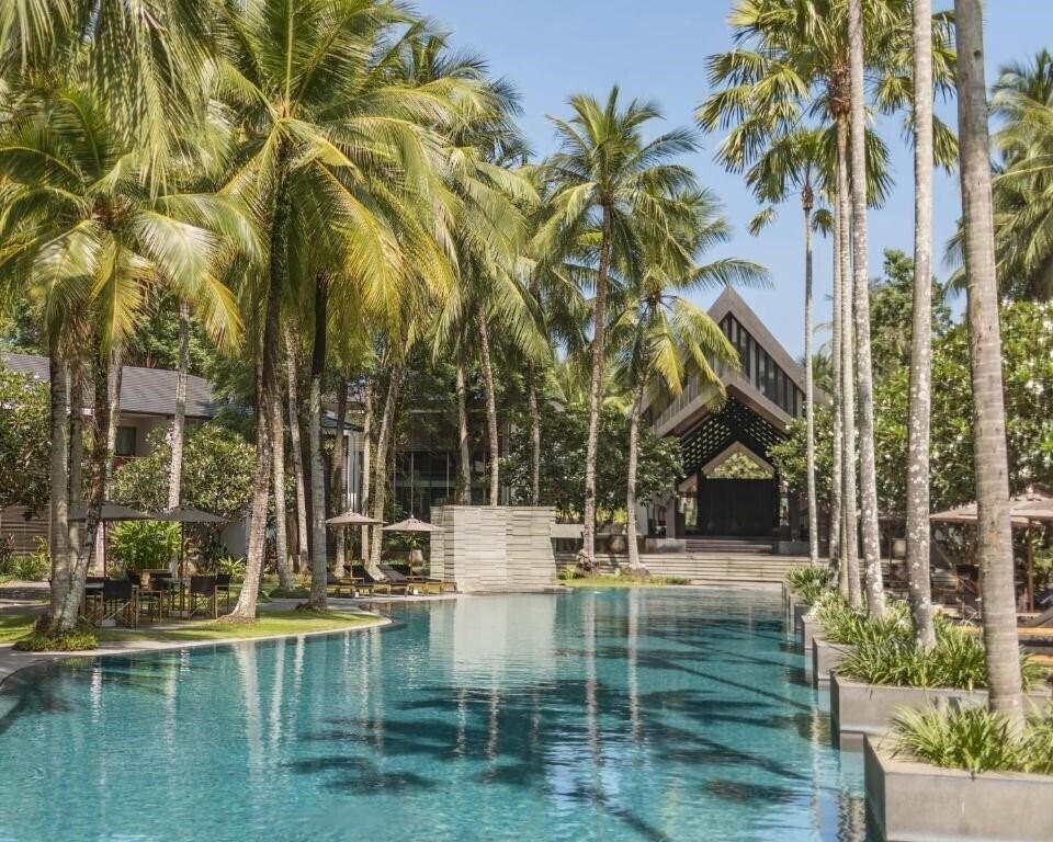 Отель Twinpalms Phuket Penthouses & Duplex Pool Suites 5*