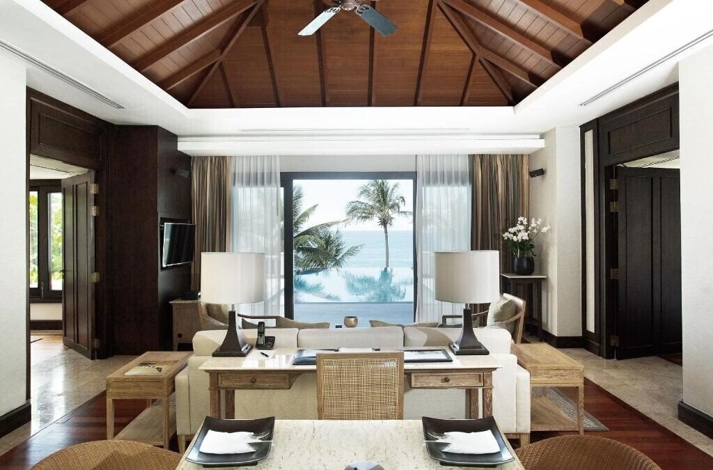 Изображение Trisara Private Residential Villa Homes 5*
