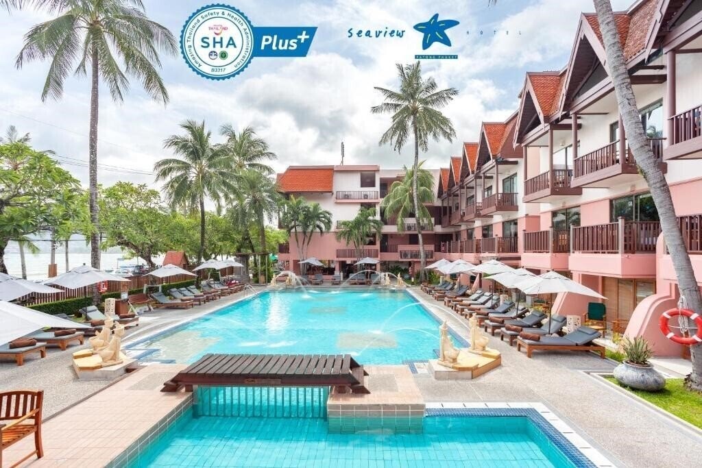 Отель Seaview Patong 4*