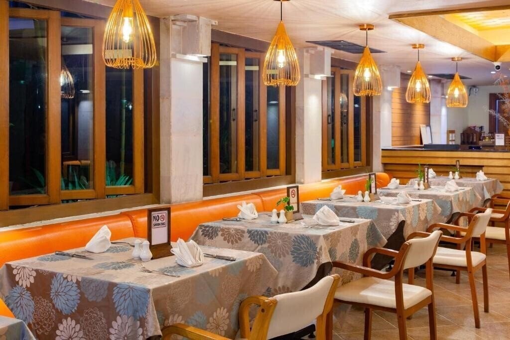 Фотография Seaview Patong 4*