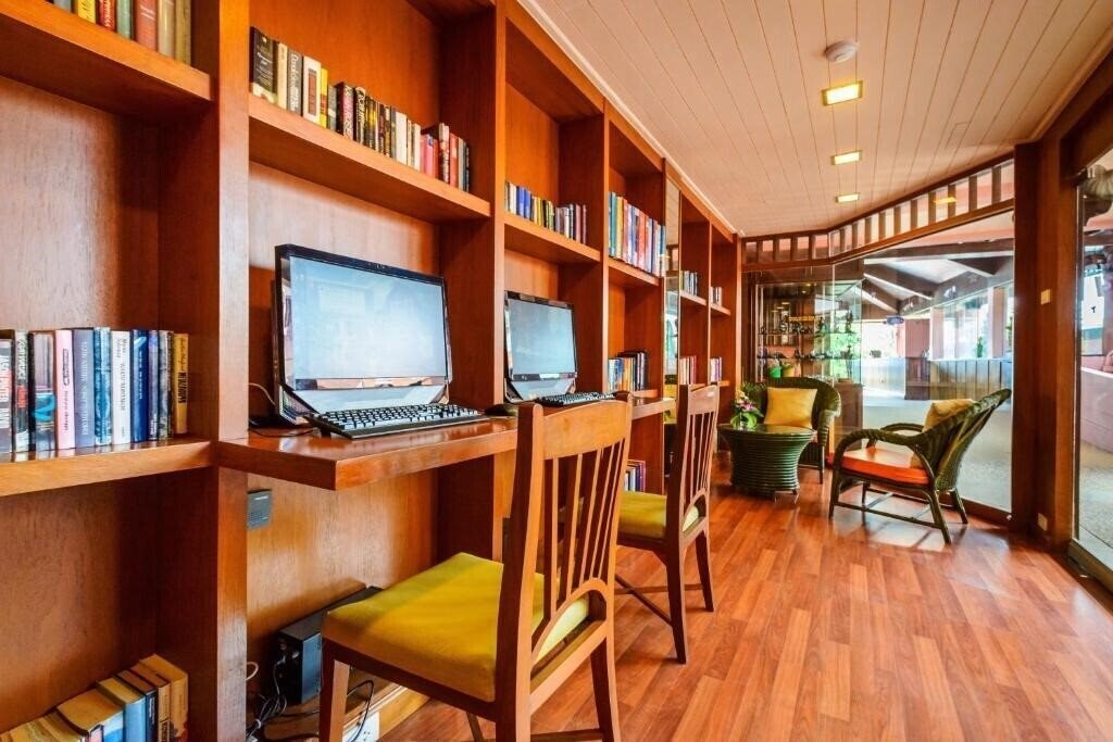 Изображение Seaview Patong 4*