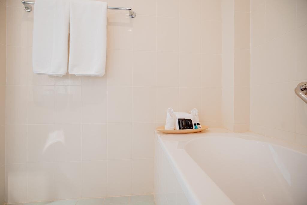 Фото Hyton Leelavadee Phuket 3*