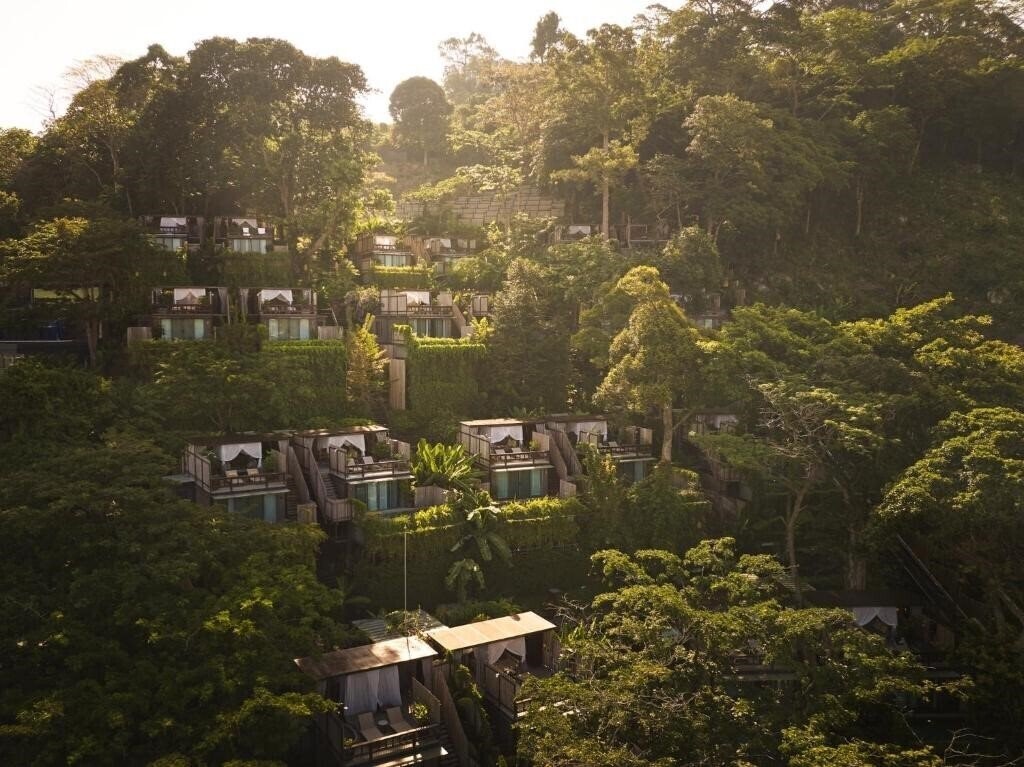 Отель Dinso Resort 4*