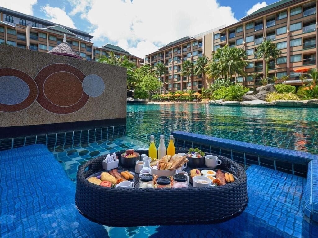 Фото Novotel Phuket Vintage Park 4*