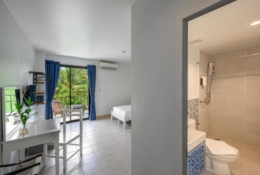 Отель Maikhao Hotel & Residence 4*