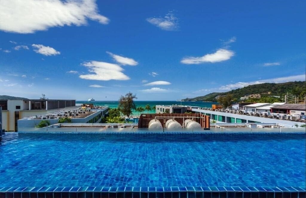 Отель 7q Patong Beach Hotel 3*