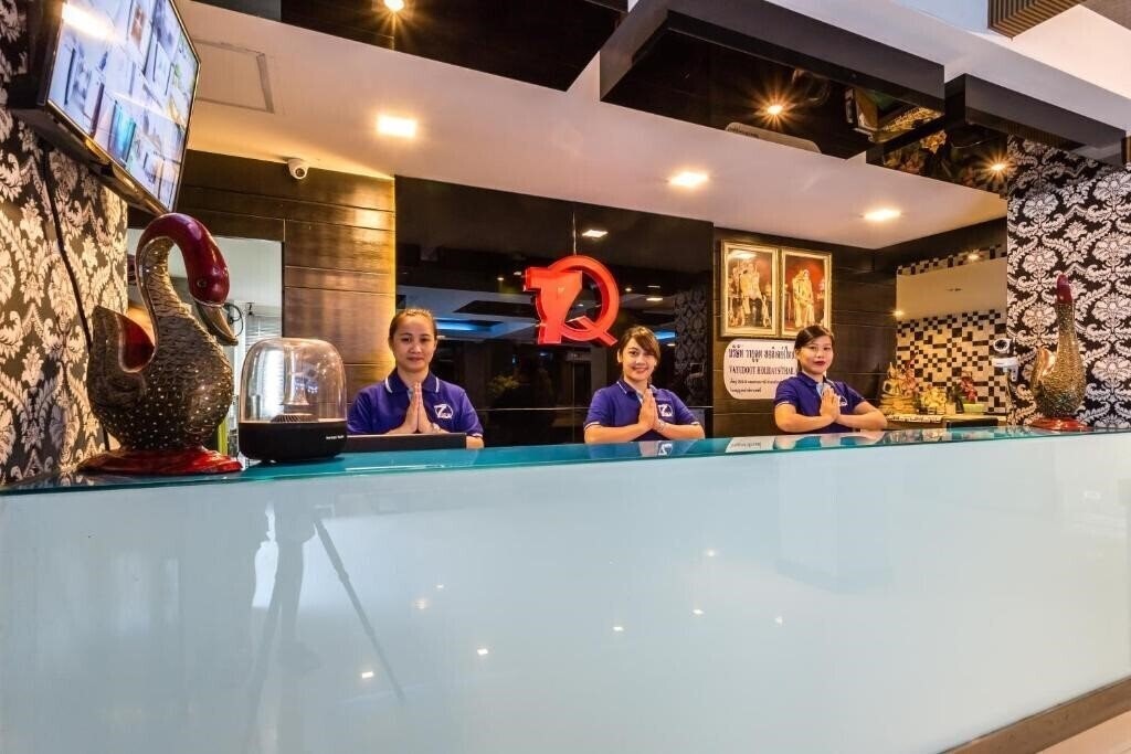 Изображение 7q Patong Beach Hotel 3*