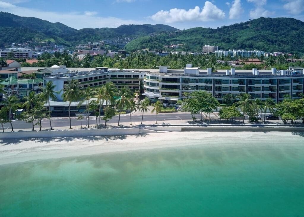 Отель The Bliss South Beach Patong 4*