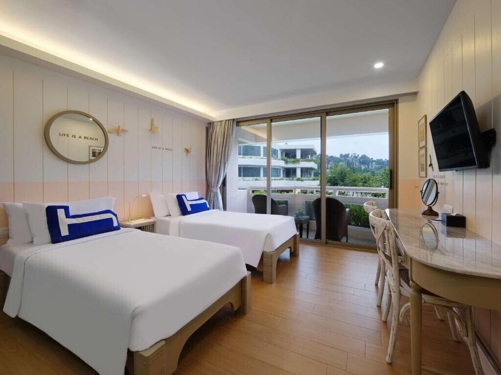 Фото The Bliss South Beach Patong 4*