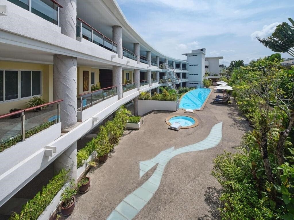 Фото The Bliss South Beach Patong 4*