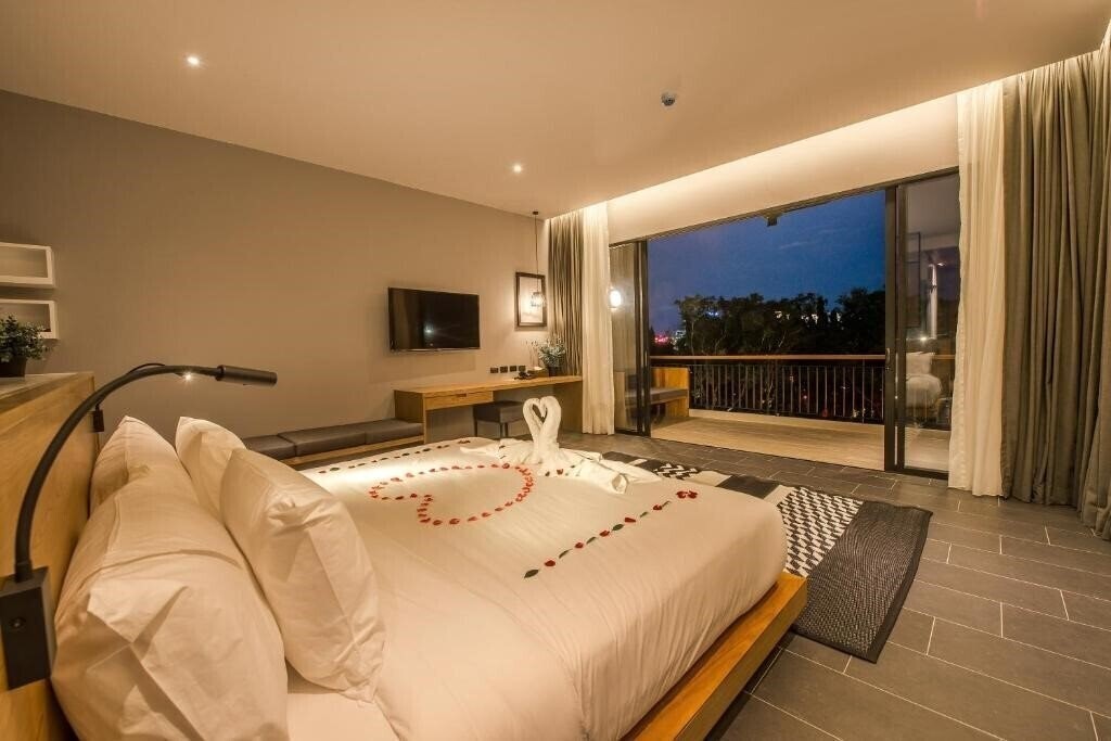 Изображение The Gallery Hotel Naiharn 3*