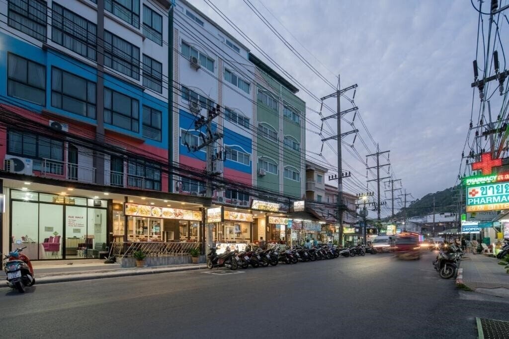 Отель Baan Thai Beachside 3*