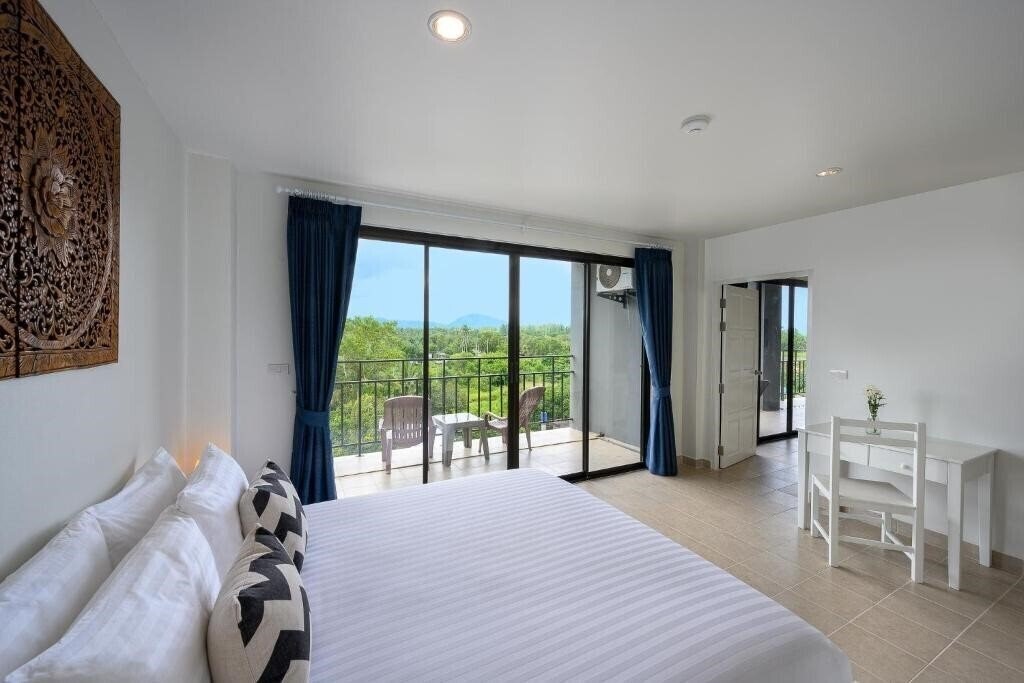 Фото Maikhao Hotel Managed by Centara 4*