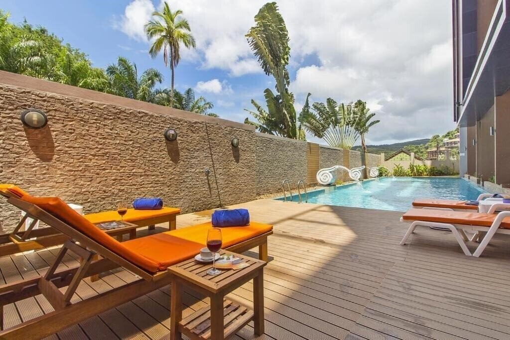 Изображение Chic Condotel Karon 4*