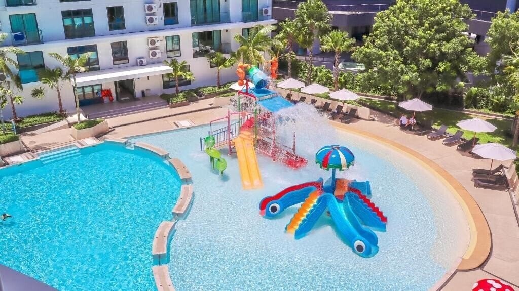 Отель Wyndham La Vita Phuket 5*