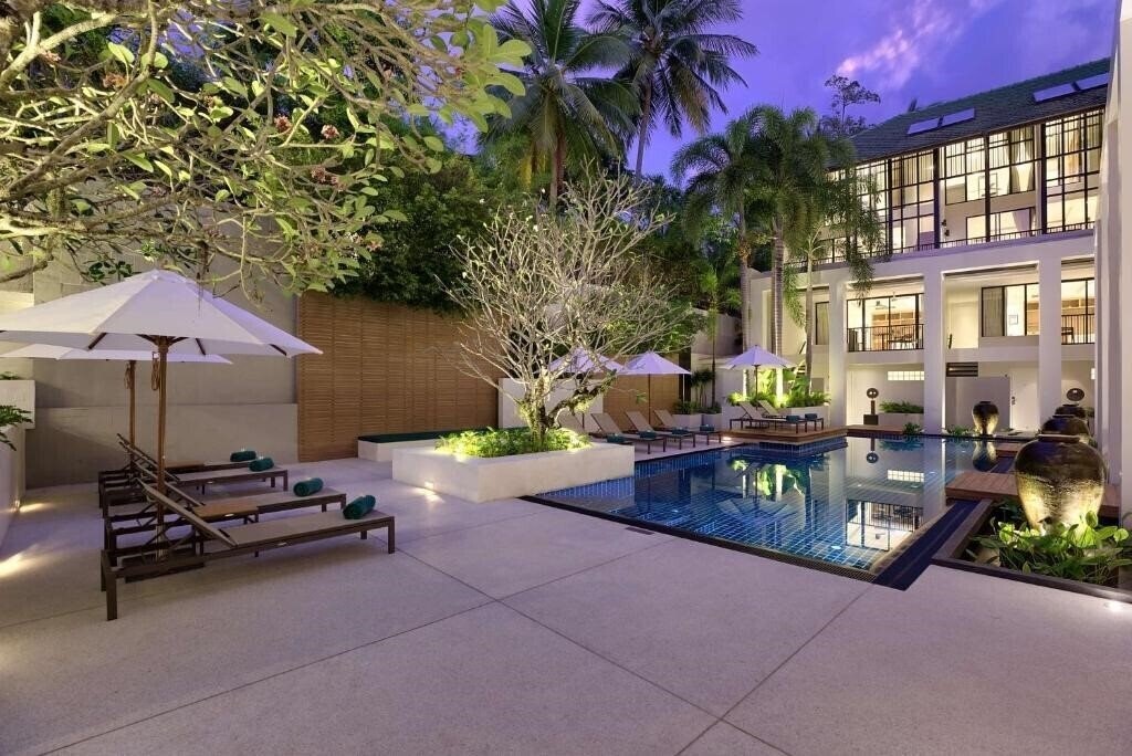 Фотография Outrigger Surin Beach Resort 4*