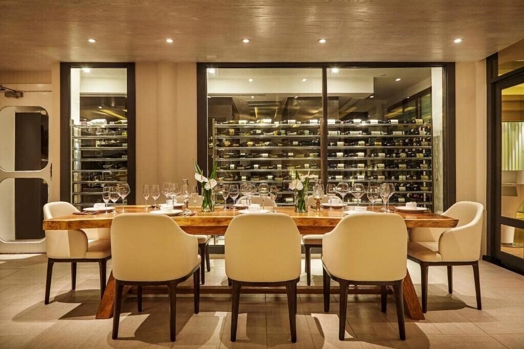 Картинка The Boathouse Phuket (ex. Boathouse By Montara) 4*