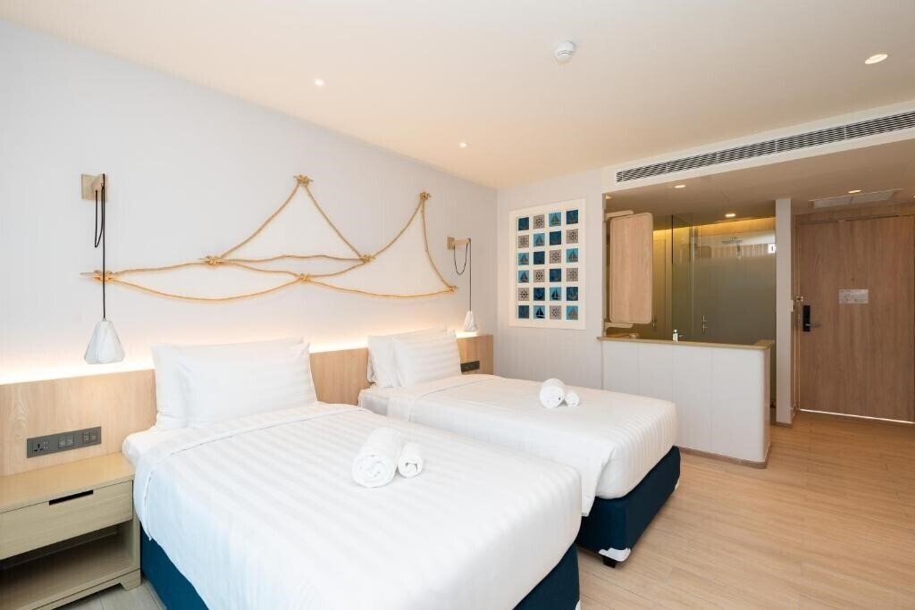 Фото Panwaburi Beachfront Resort 5*