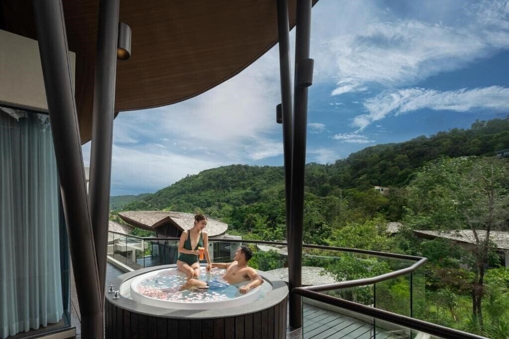 Фотография Noku Phuket 5*