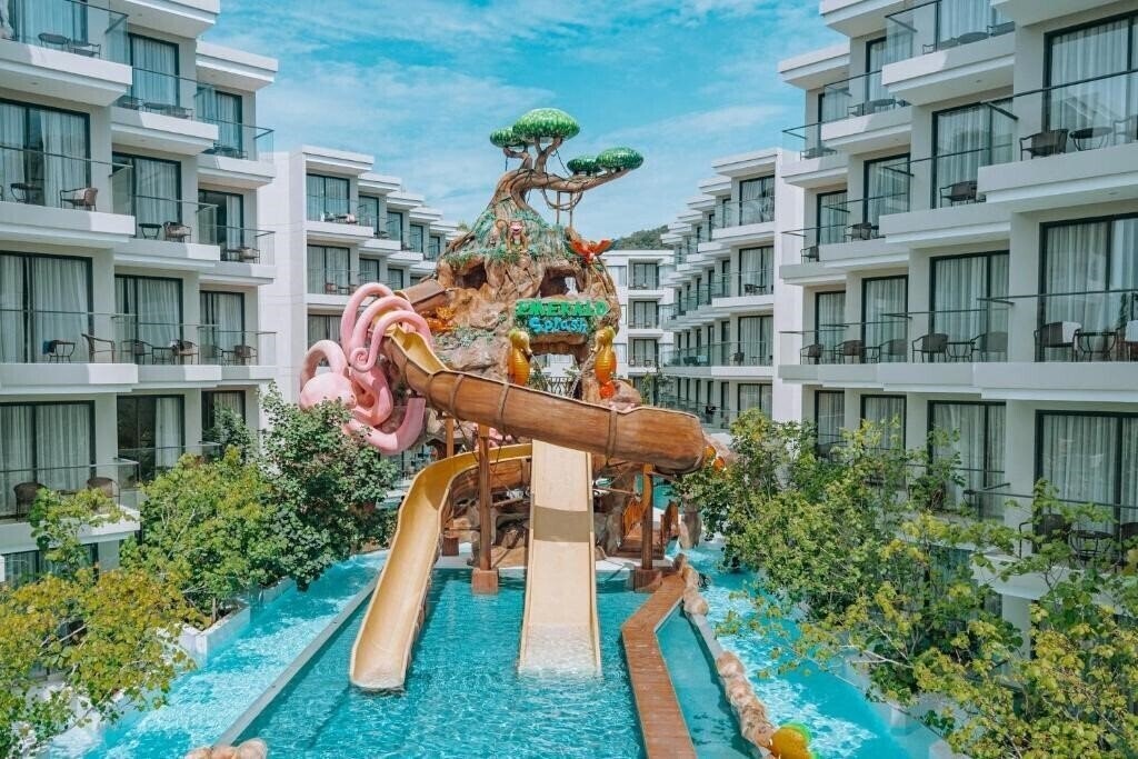 Изображение Phuket Emerald Beach Resort And Spa 5*