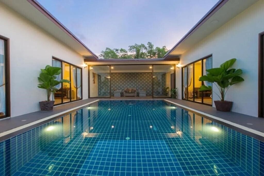 Отель The Casita Phuket 4*