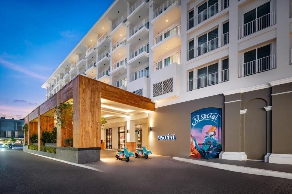 Отель M Social Hotel Phuket 5*
