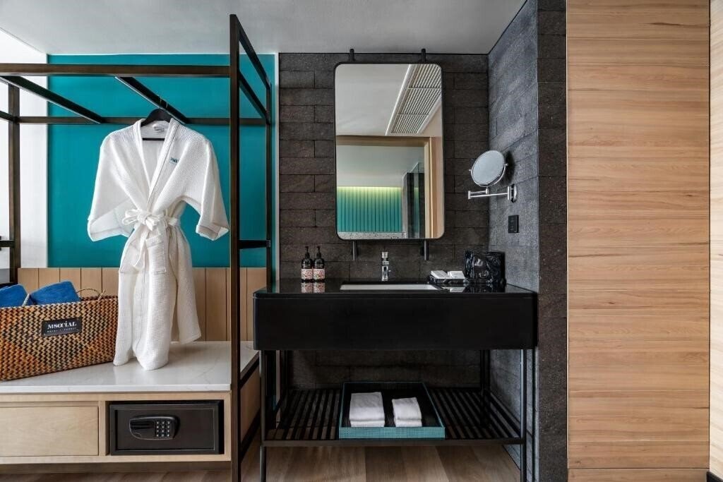 Фото M Social Hotel Phuket 5*