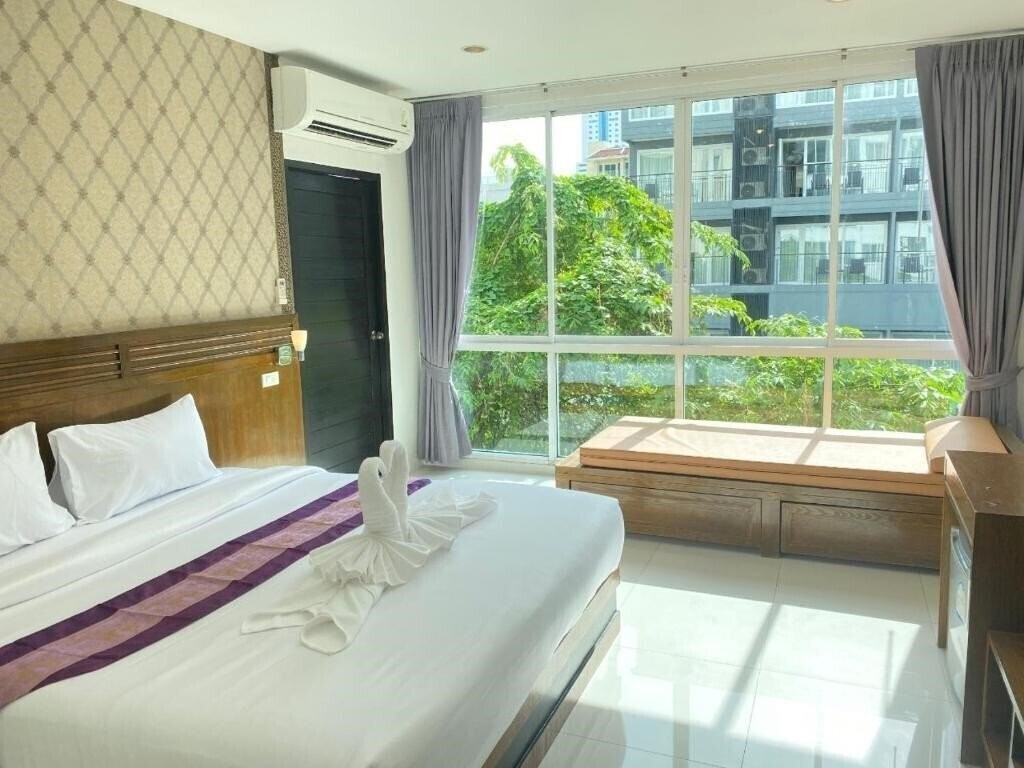 Отель Nj Patong Hotel 3*