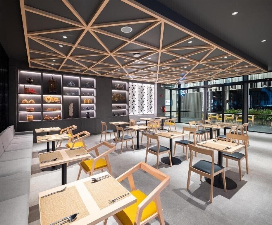 Фотография Travelodge Phuket Town **** 4*