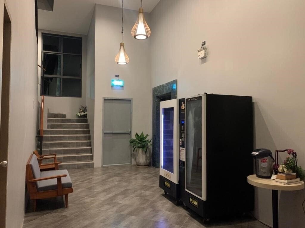 Фото Atom Phuket Hotel 3*