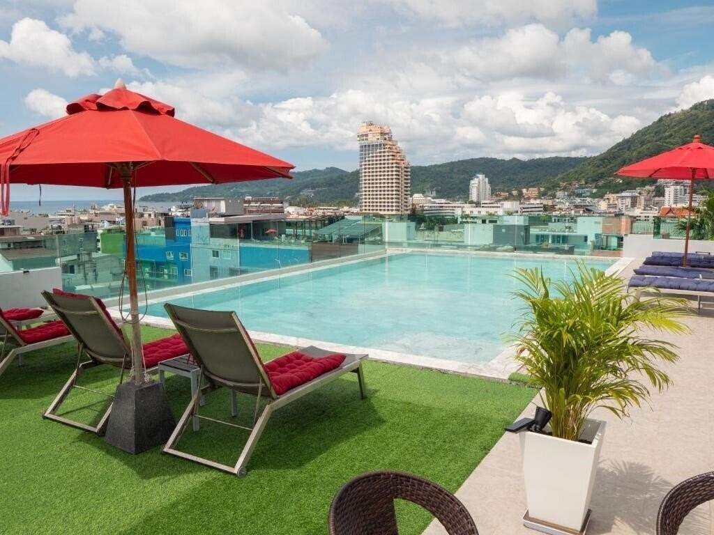 Картинка Neon Patong Hotel 4*
