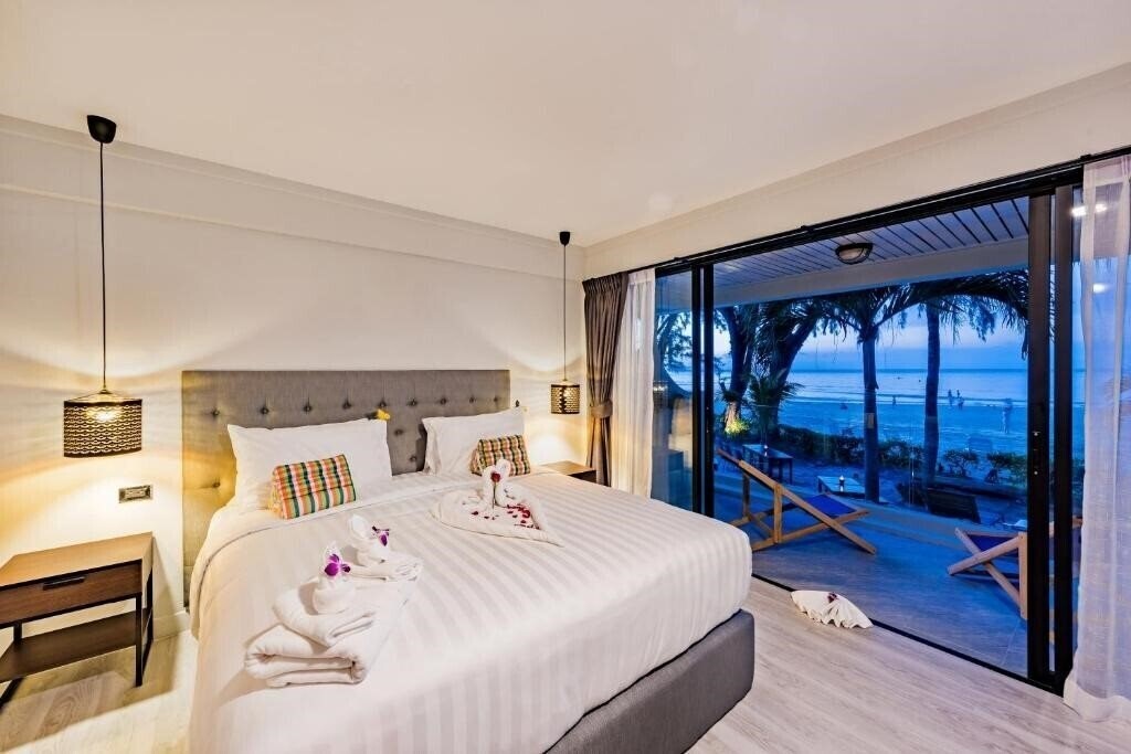 Фото Thai Kamala Beach Front 3*
