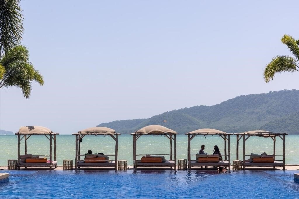 Отель Selina Serenity Rawai Resort & Cowork Phuket 4*