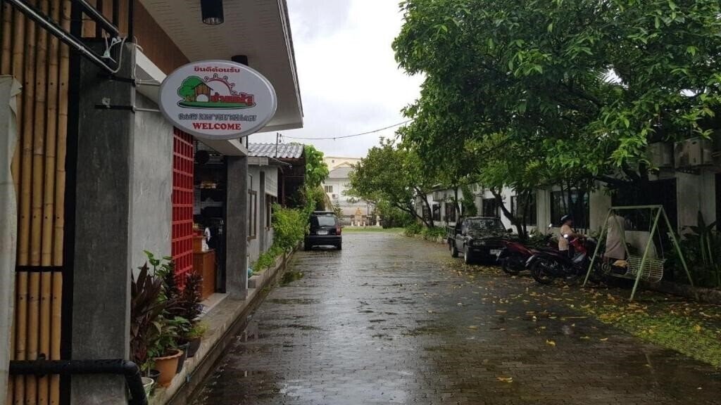 Отель Baan Nat The Village 2*