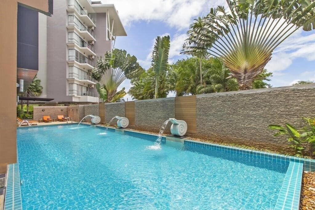 Отель Chic Condominium 2*