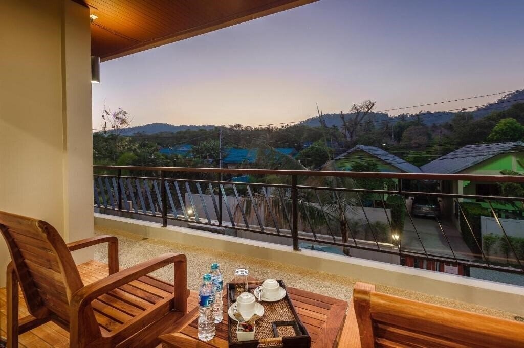 Фотография Happy Eight Resort Phuket 3*