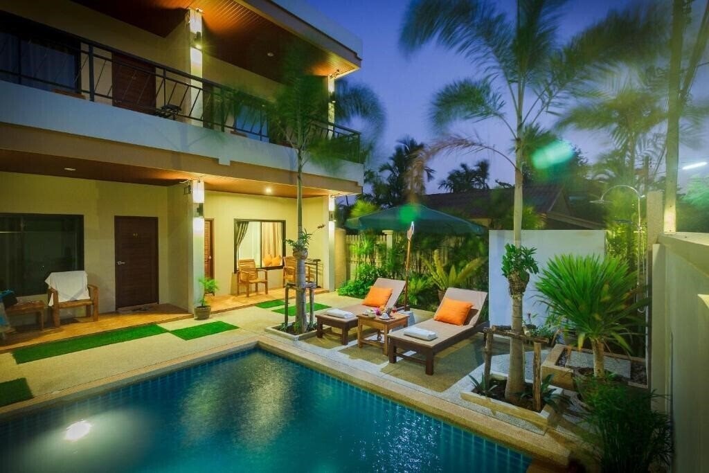 Изображение Happy Eight Resort Phuket 3*