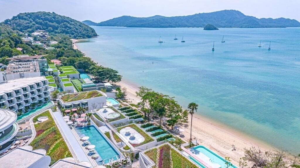 Отель Veranda Resort Phuket 5*