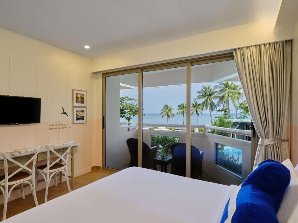 Отель Homm Bliss South Beach Patong 4*