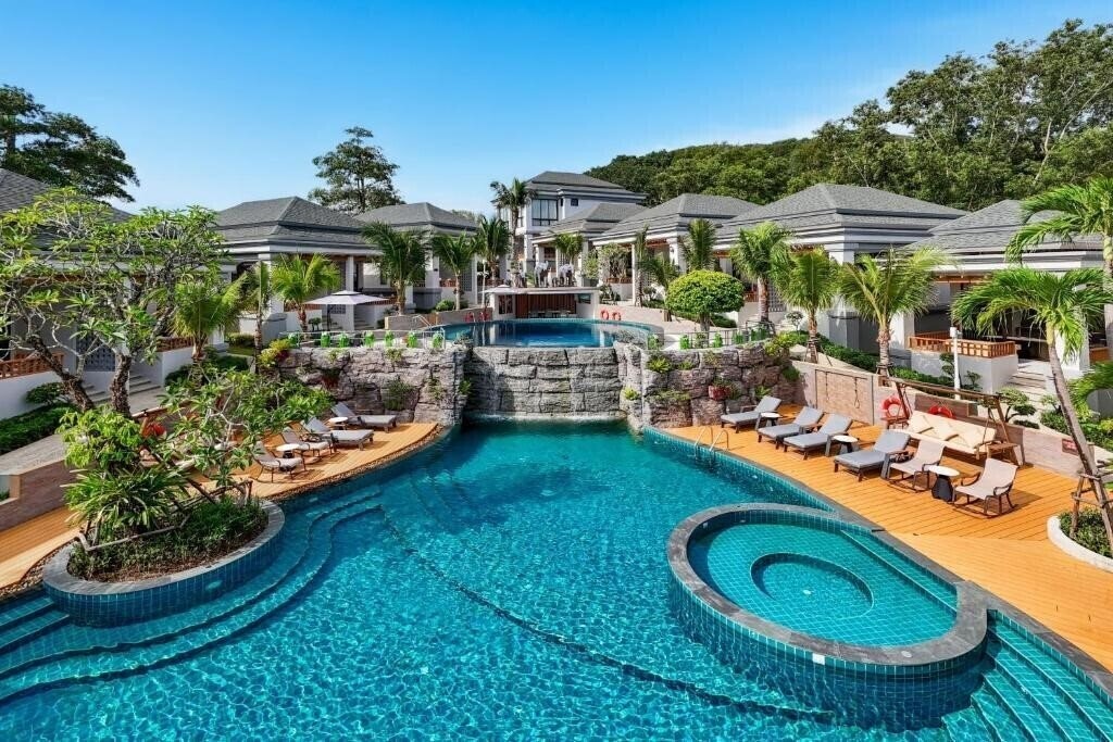 Отель AZ Sunrise Resort & Fitness Club 4*