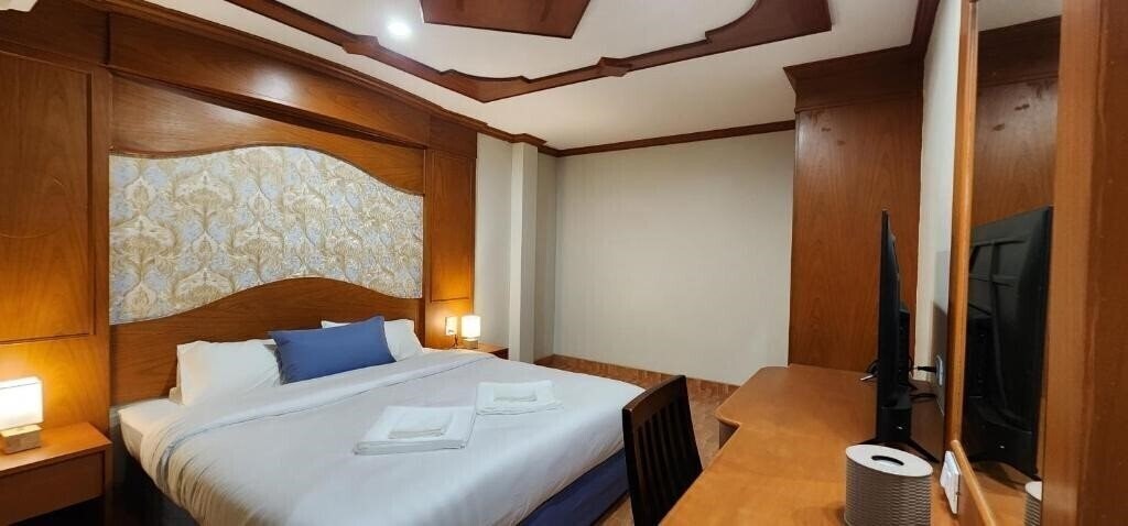 Фотография Arya Suites Patong Beach 3*