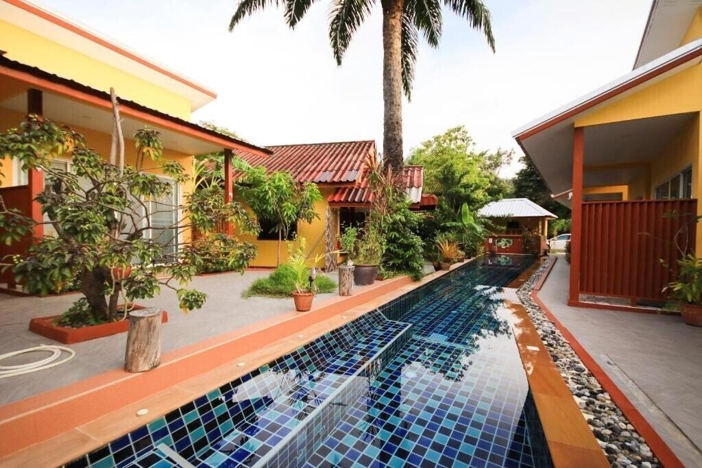 Отель Ban Elephant Blanc Bungalow 3*