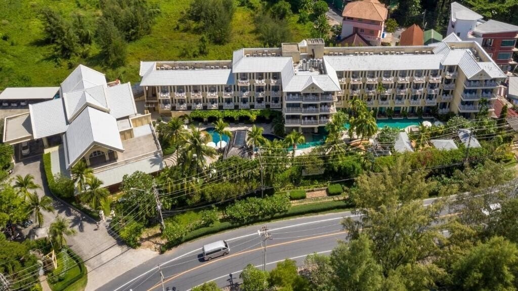 Изображение Front Village 3*