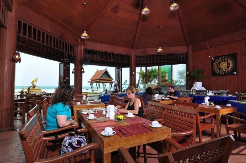 Изображение Baan Karonburi 3*