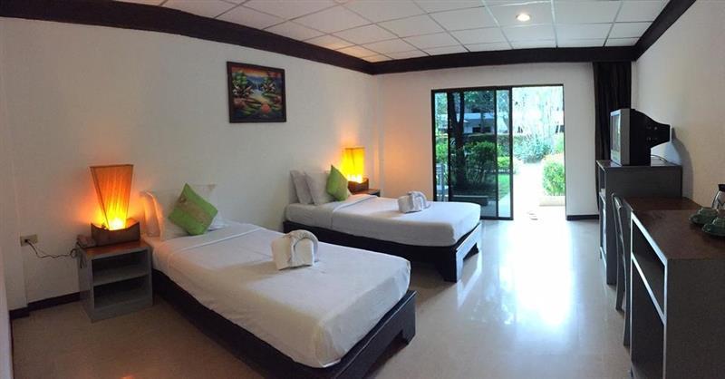 Фото Bamboo Beach Hotel & Spa 3*