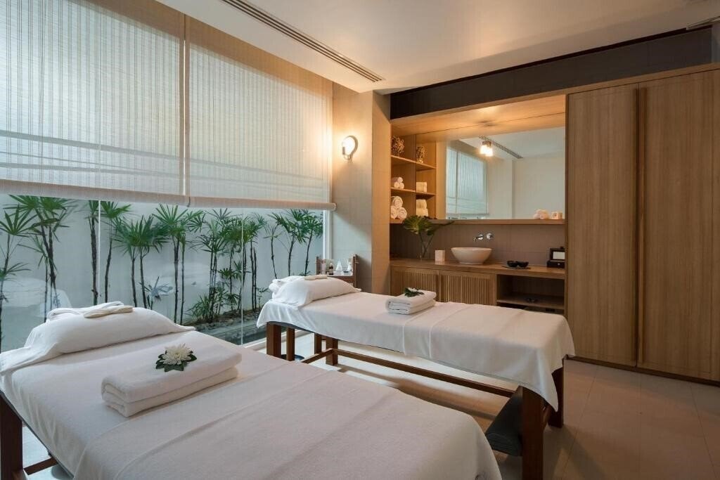 Фото The Nap Patong 4*