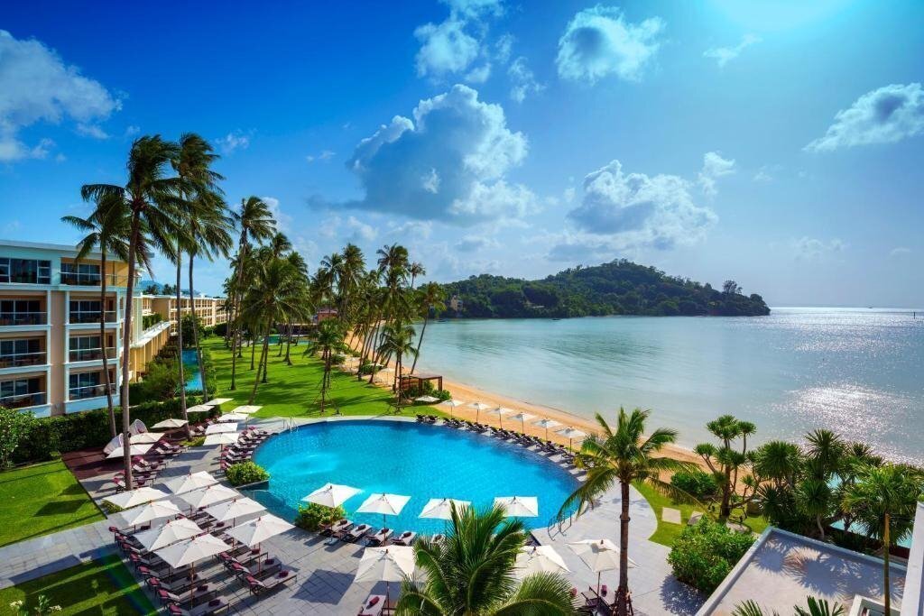 Отель Crowne Plaza Phuket Panwa Beach Resort (ex. Phuket Panwa Beachfront Resort) 5*