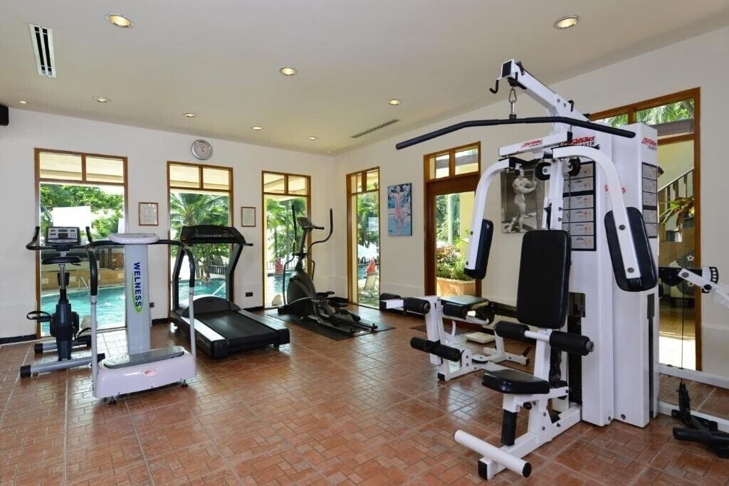 Картинка Andaman White Beach Resort 5*
